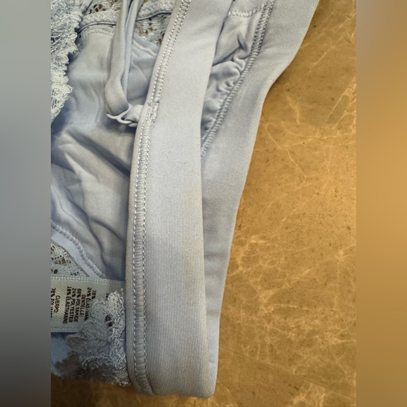 SKIMS Fits Everybody Lace Triangle Bralette Size M - Picture 8 of 9